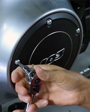 loosen the bolts on the drain case