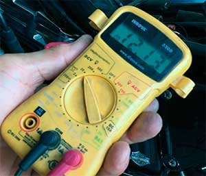 TEST THE VOLTAGE WITH THE BIKE ENGINE OFF