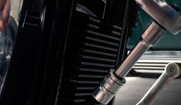 Test a Voltage Regulator on a Harley Davidson