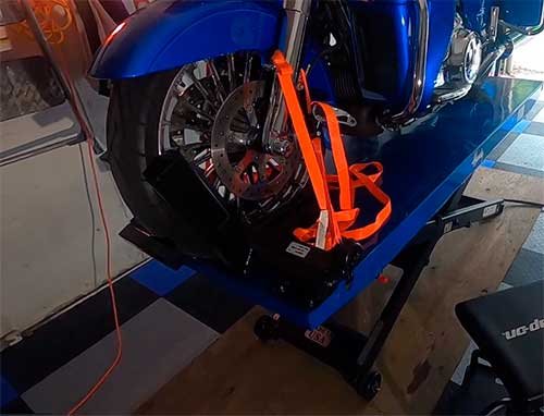 AIR HYDRAULIC LIFTS